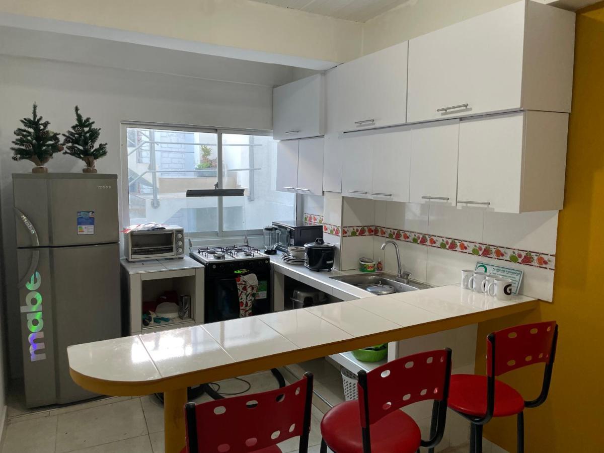 Apartamento Cerca A La Candelaria Y Hospitales Principales De Bogota Bagian luar foto